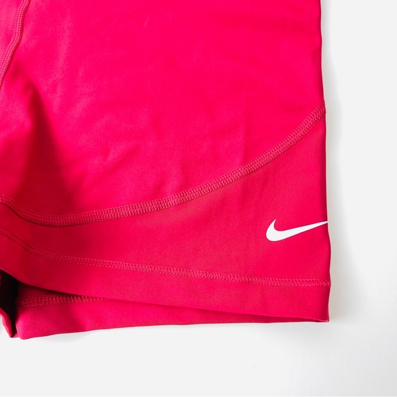 Nike | Women’s Nike Spandex’s shorts - Picture 3 of 6